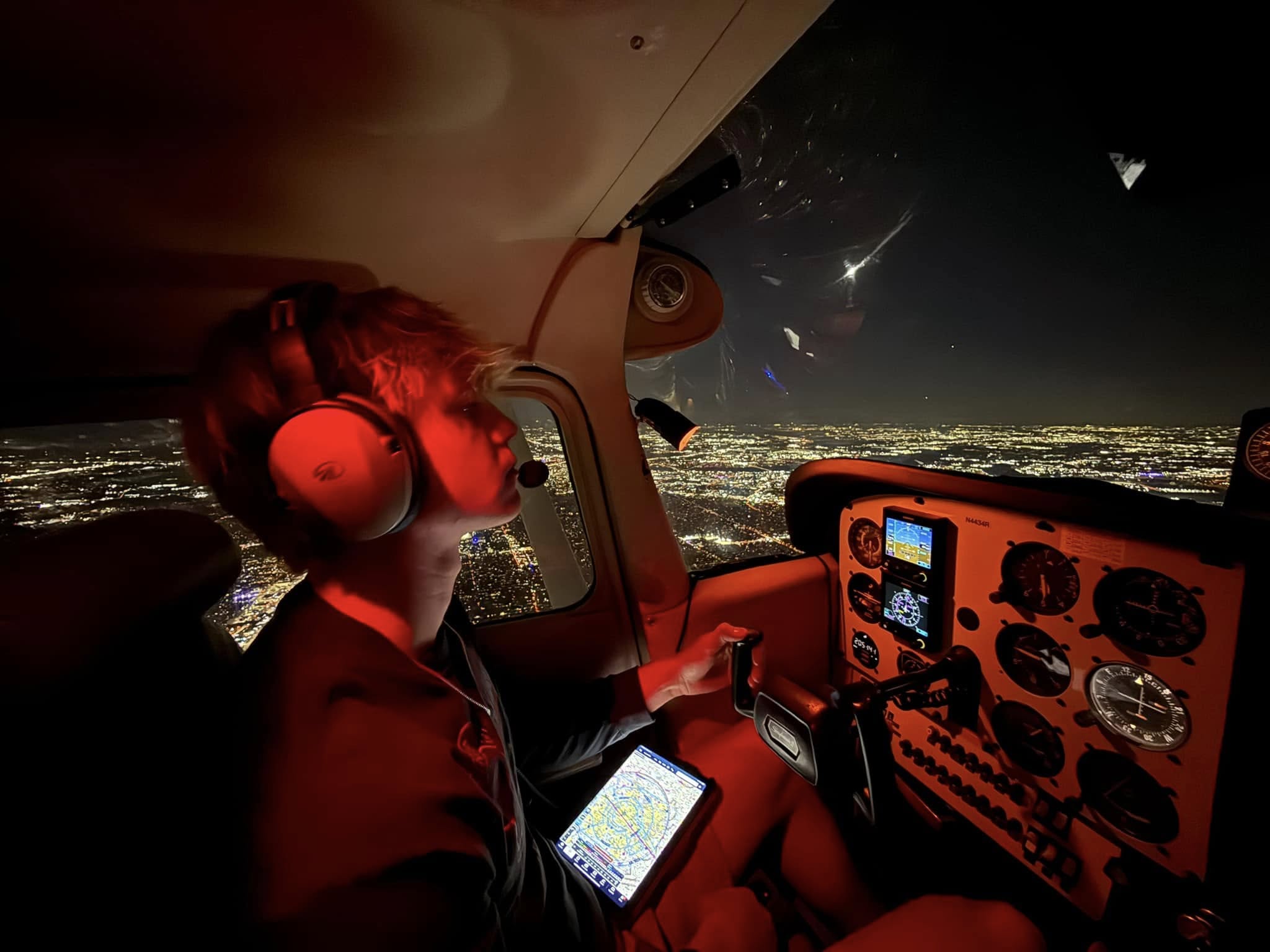 Student pilot using digital flight planning tools for cross-country checkride navigation